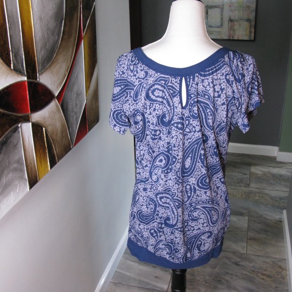 A Pea in the Pod Blue/Gray Paisley Lightweight Maternity Top Size Large - Picture 4 of 5